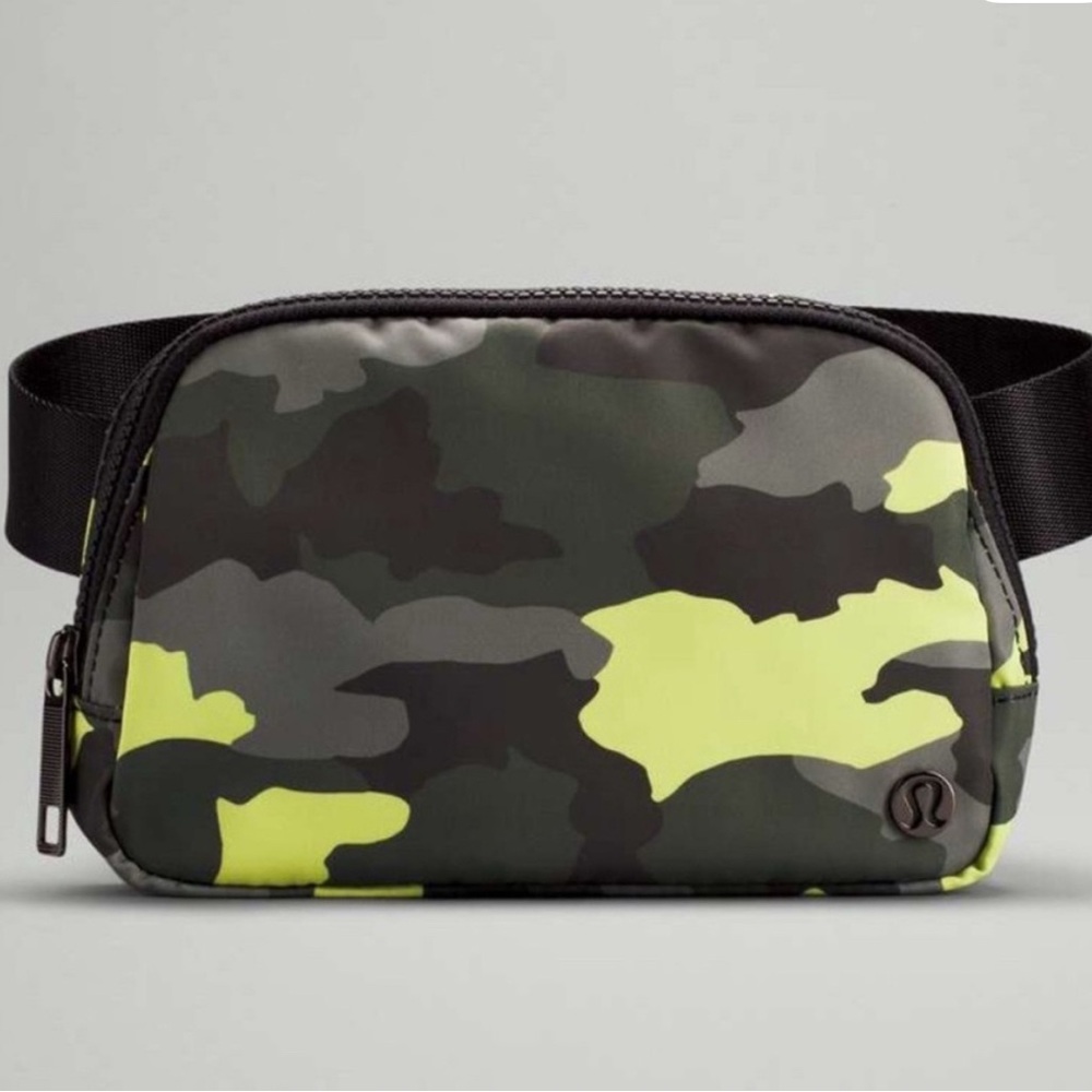 lululemon athletica Heritage 365 Camo Neo Mint Multi/Black Everywhere Belt Bag